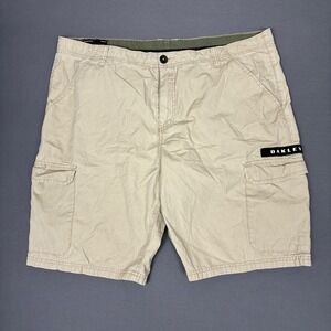 Oakley Men's Custom Fit Tan Beige Cargo Shorts Size 40, 9" Inseam